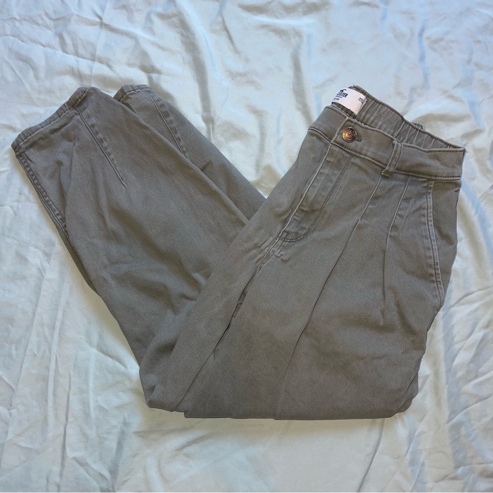 HOLLISTER GREEN HIGH WAISTED BAGGY CAPRI PANTS - Picture 2 of 9